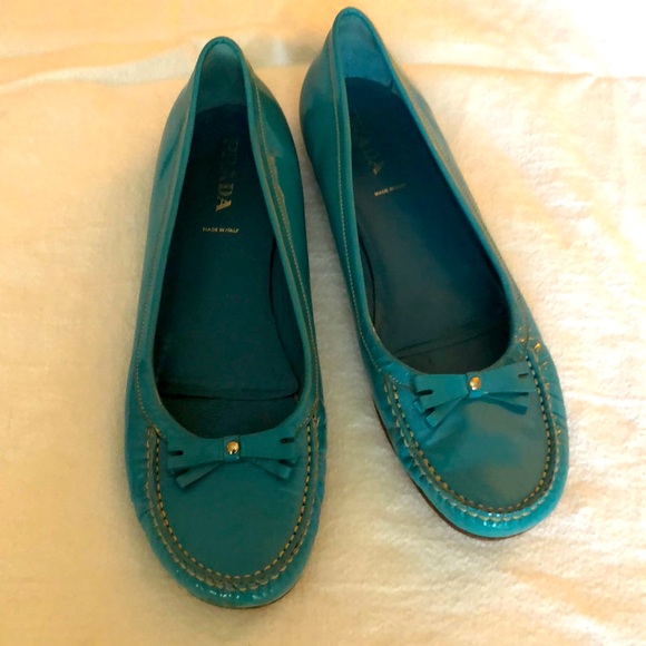 Prada turquoise patent leather Italy 40 driving shoe - Picture 1 of 6